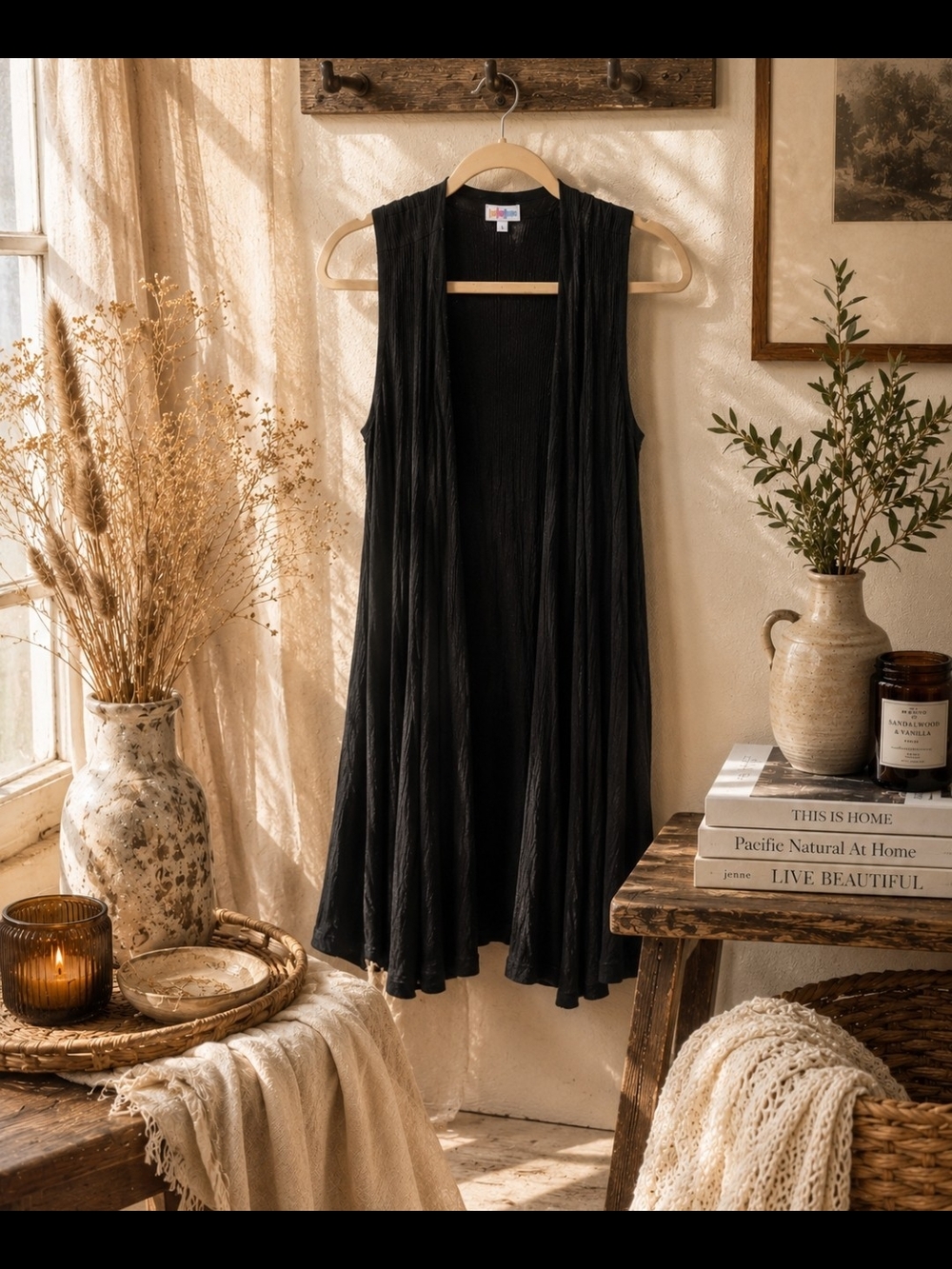Minimalist Sleeveless Open-Front Ribbed Black Duster Vest